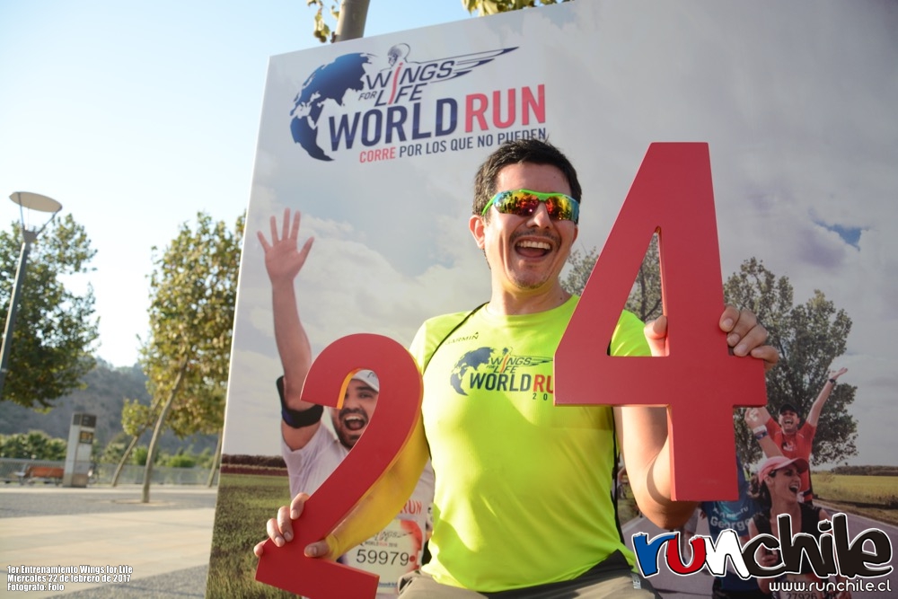 Imagen_Noticia_Omar_Aguilar_dio_el_vamos_a_los_entrenamientos_gratuitos_de_Wings_for_Life_World_Run_02