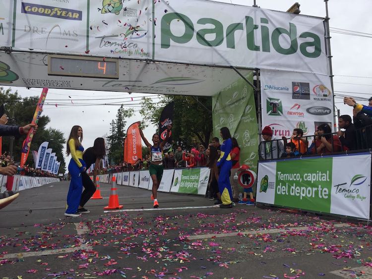 Imagen_Noticia_El_chileno_Enzo_Yanez_es_Campeon_Sudamericano_de_Maraton_02