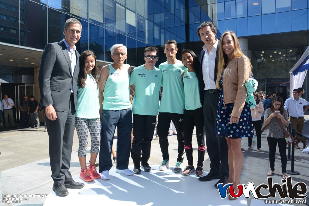 Imagen_Noticia_Entel_Maraton_de_Santiago_presento_su_camiseta_oficial_2017_01