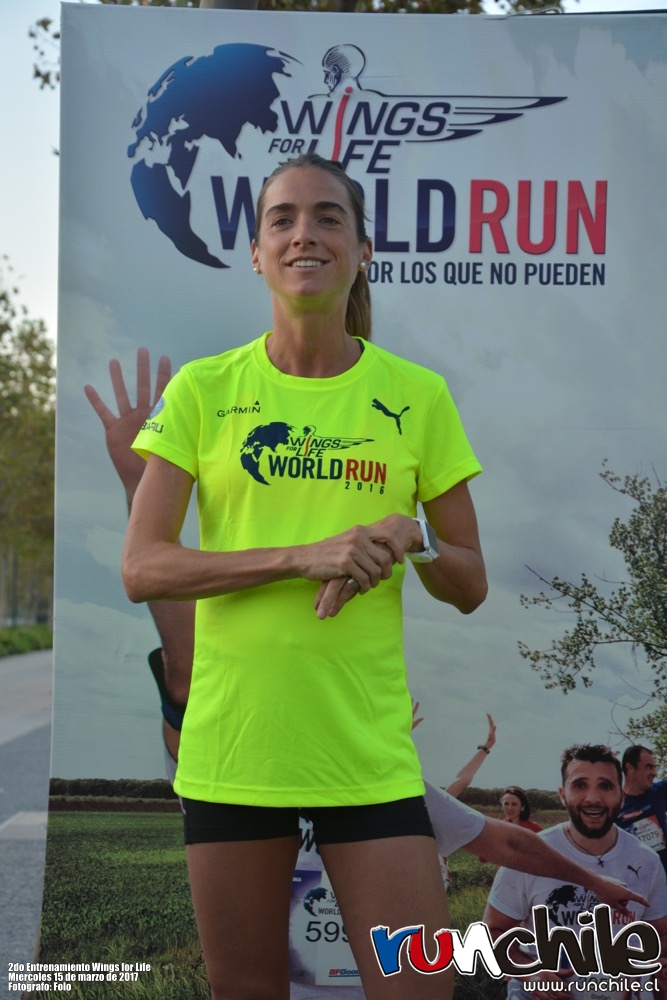 Imagen_Noticia_Vale_Carvallo_y_Cesar_Diaz_ayudaron_a_prepararse_para_Wings_for_Life_World_Run_03